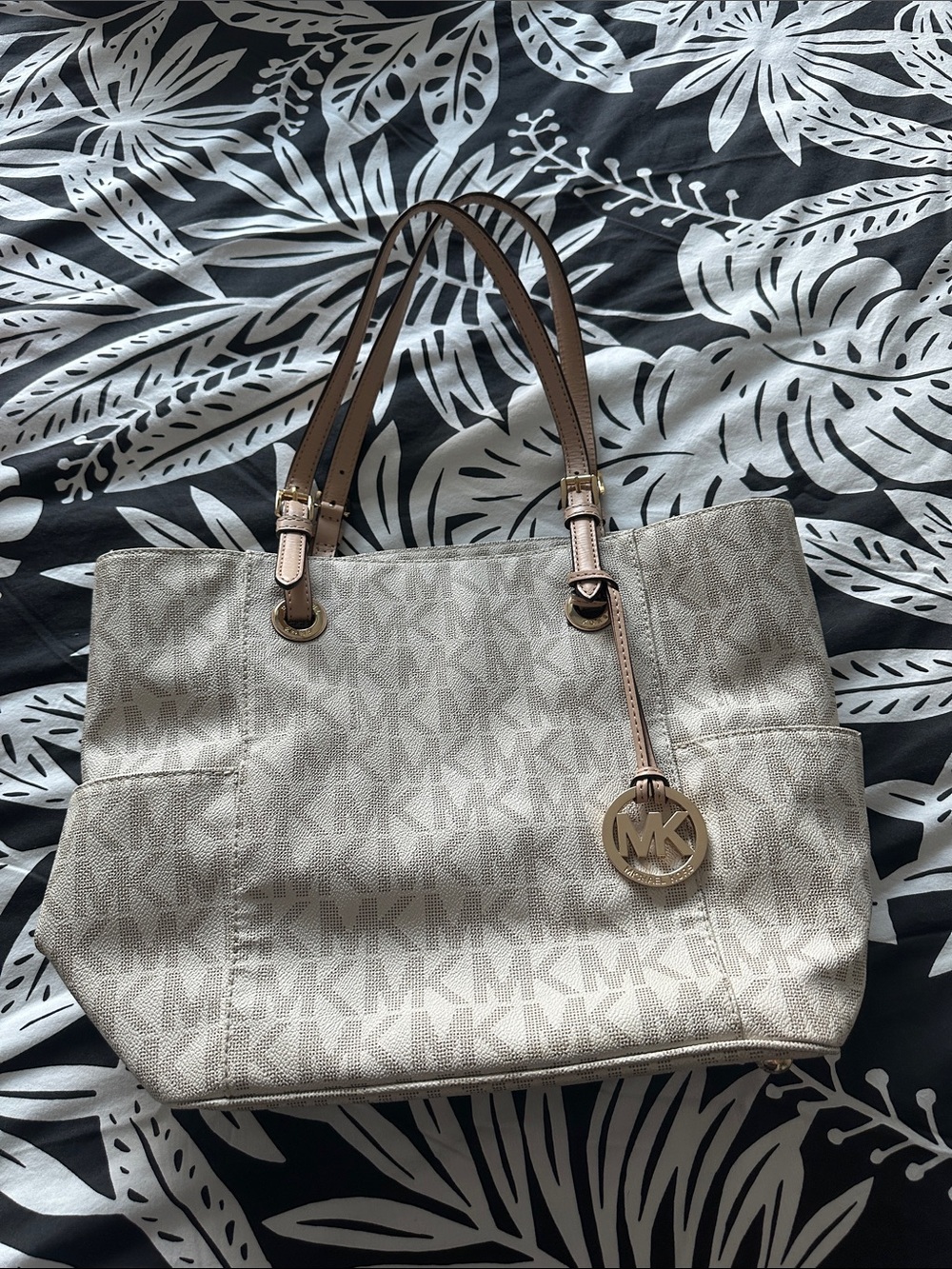 Michael Kors Signature Canvas Tote
